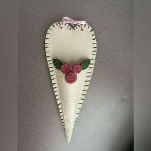 Cream Heart Wall Pocket Decor with Pink Roses